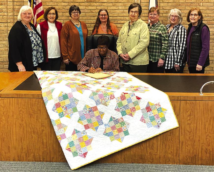 Mayor Proclaims February as Quilt Guild Month