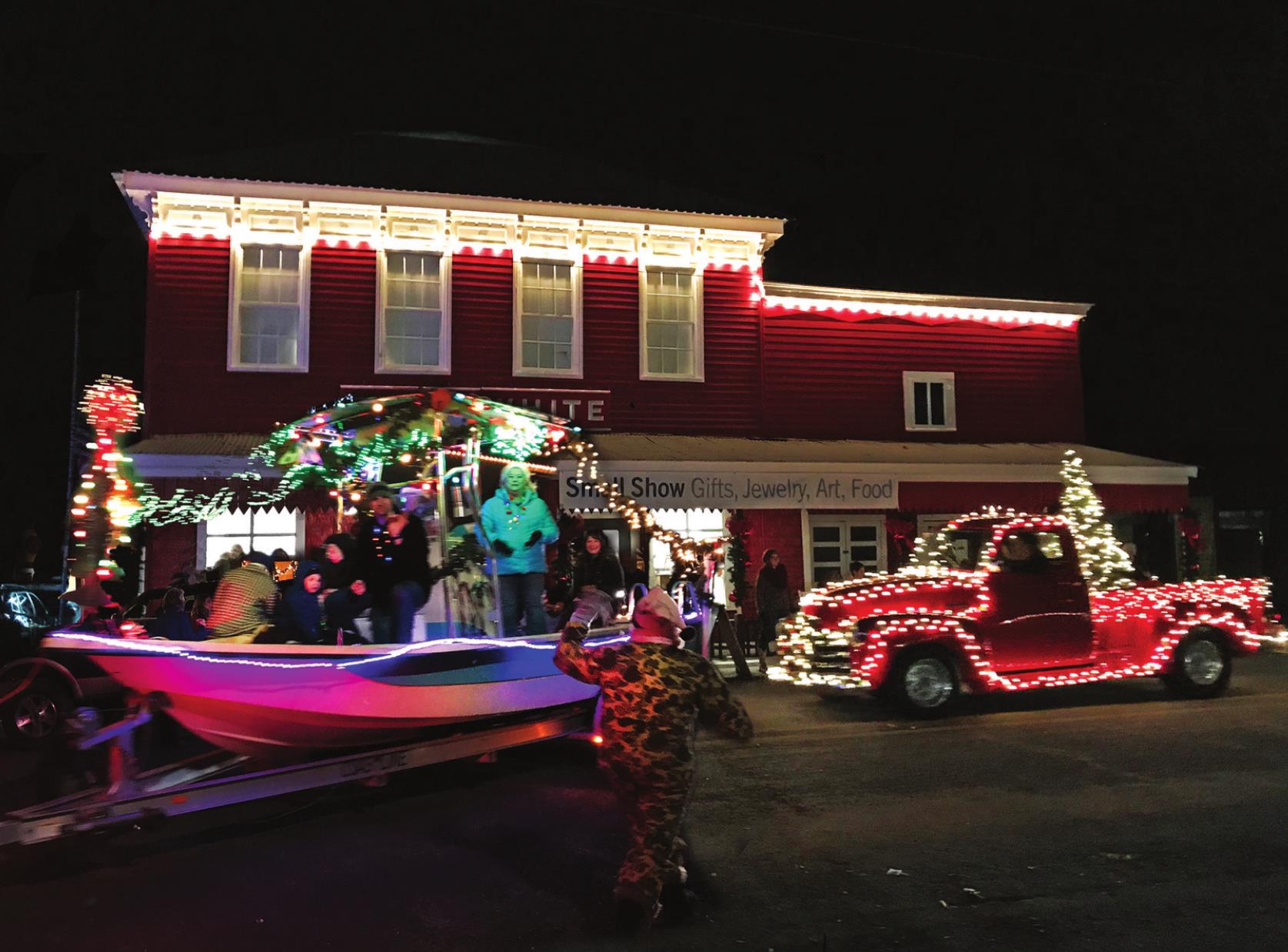 Plan Now for Fayetteville’s Festive Country Christmas Dec. 12 The